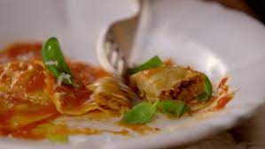 Jamie Oliver Bolognese Ravioli With A Simple Tomato Sauce Recipe On Jamie S Home Comforts Jamie Oliver Comfort Food Easy Tomato Sauce Recipes