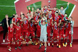 فاز نجم بايرن ميونخ الألماني، اللاعب البولندي روبرت ليفاندوفسكي، بجائزة أفضل لاعب في العالم لعام 2020، المقدمة من جوائز دبي جلوب سوكر. Iudasrc47yexkm