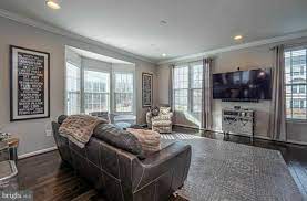 Pin By Becky Mclaughlin On Living Room In 2020 Room Living Room