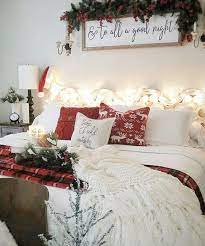 48 Awesome Christmas Master Bedroom Design Ideas Christmas Decorations Bedroom Holiday Room Decor Christmas Bedroom