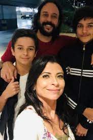 Anna Lima Posa Com O Ex Gabriel O Pensador E Os Dois Filhos Deles Pai Amoroso Famosos Extra Online