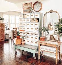 We Have Decided Last Minute To Fly To Florida Rather Than Drive Y All I Love My Kids But All Six Of Us Trapped I Home Decor Bookcase Decor Interior Design