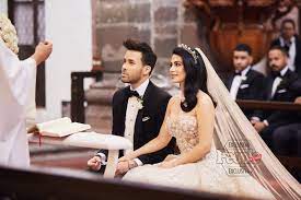 Its lead single was 'stand by me', a. Prince Royce And Emeraude Toubia Share Intimate Details From Their Wedding People En Espanol