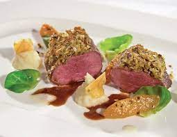 Rehfilet Mit Kurbiskernkruste Und Pfeffer Marillen Rezept Rezept Rezepte Rehfilet Essensrezepte