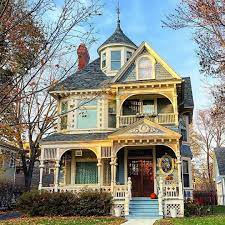 Pin By Taria Nielson On Homes Victorian Homes Old Victorian Homes Victorian Style Homes