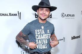 El primer concierto tendrá lugar el 8 de mayo en medellín. Christian Nodal Empezo El Ano En Cercania Con Sus Fans Noticias News