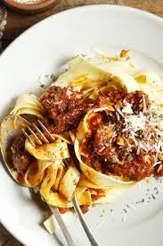 This Wonderful Recipe From Jamie Oliver Is Hearty And Uncomplicated With A Surprising Pop Of Flavor Thanks To The Addition Beef Ragu Recipe Recipes Ragu Recipe