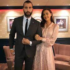 Join facebook to connect with ivan urgant and others you may know. Ivan Urgant Priznalsya Chto Chasto Obsuzhdaet S Zhenoj Irinu Shejk Vokrug Tv