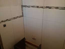 Badprofis zeigen, wie badezimmer unterm dach gestaltet. Badezimmer Mosaik Borduere