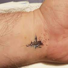 Las Mejores Ideas De Tatuajes Para Hombres En La Mano Tattoo Hombres Ideas Las Cool Small Tattoos Tattoos For Women Small Small Tattoos For Guys