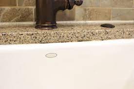 easy way to clean moldy caulk and keep