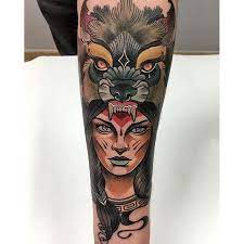 10 Bold Neo Traditional Animal Cowl Tattoos Neo Traditional Tattoo Traditional Tattoo Wolf Tattoos
