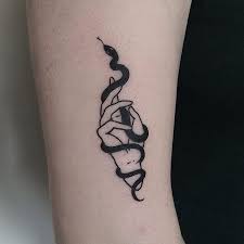 Image Result For Snake Tattoo Line Siyah Dovmeler Dovmeli Kadin Dovme Fikirleri
