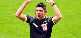 Ancak hakem yaşar kemal uğurlu, semih'in mirkan'a faul yaptığını belirterek maçta ikinci kez penaltı noktasını gösterdi. Galatasaray Gazetesi On Twitter Rizespor Galatasaray Macini Yasar Kemal Ugurlu Yonetecek