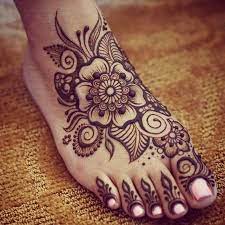 20 Stunning Feet Mehendi Design Options For The 2018 Bride The Urban Guide See more ideas about indian wedding indian bride desi wedding. 20 stunning feet mehendi design options