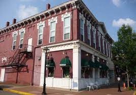 Kitchen Nightmares Levanti S American Bistro Closed Kitchen Nightmares Italian Restaurant Mediterranean Kabobs