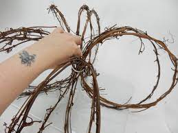 Fan Out The Wreaths And Pull The Cable Ties Tight Vine Wreath Wreaths Autumn Decorating