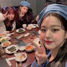 Summer Miracle Wonyoung Went To Eat With Eunbi And Hyewon Cute Japanese Girl Kpop Girl Groups Girl Group