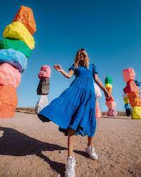 9 Posing Ideas For Cute Instagram Photos Haylsa See more ideas about photography poses, instagram pose, photoshoot poses. posing ideas for cute instagram photos