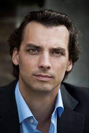 Hij is bijna 4 jaar actief in de tweede kamer, 1428 dagen om precies te zijn. Nrc Journalist Philip De Witt Wijnen Schrijft Biografie Over Thierry Baudet Uitgeverij Prometheus