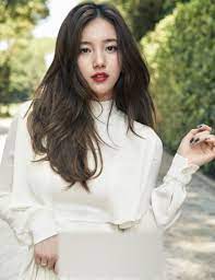 6 Hairstyles To Turn Round Face Into V Line Face In A Snap Asian Long Hair Hair Styles Korean Long Hair