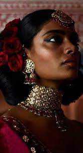 Indian Bridal Makeup Trends For 2019 2020 From Celebs Instagram In 2021 Sabyasachi Jewellery Sabyasachi Indian Bridal Makeup