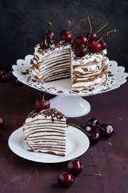 Pin On Tort Răcoritor Din Clătite Cu Ciocolată și Cireșe
