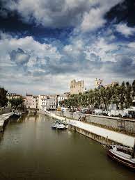 Narbonne Www Audetourisme Com Http Www Fasthotel Com Languedoc Roussillon Hotel Narbonne Avec Images Narbonne