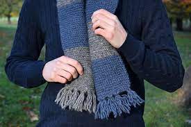 This buffalo plaid scarf is a classic look for fall, winter or the holidays! Easy Mens Striped Scarf Knitting Pattern Allfreeknitting Com