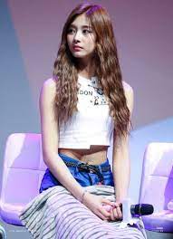 Seohyun Snsd Snsd Seohyun Seohyun Good Posture Seohyun Elegance Seohyun Posture Seohyun Body Seolhyun Seolhyun Body Shape Aoa Seolhyun Posture Tzuyu