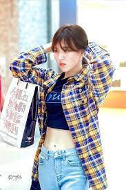 Red Velvet S Wendy Showcases Her Perfect Abs Wendy Red Velvet Red Velvet Velvet Fashion