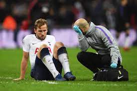 Asked if bale could now kick on and help lessen the impact caused by kane's injury, mourinho said: Pochettino Worried About Harry Kane Injury After Limping Off Wembley Pitch Cartilage Free Captain