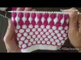 Bebek Orgu Modelleri Icin Iki Renkli Model Bebek Hirka Yelek Ve Battaniye Orecek Olanlara Sisle Yapilan Harika Bir Ornek Baby Knitting Patterns Orgu Desenler