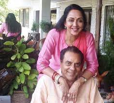 Dharmendra Height Age Wife Children Family Biography More Starsunfolded She got very depressed when dharmendra married hema. dharmendra height age wife children