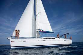 Comment Constituer Une Caisse De Bord Vivre Sur Un Voilier Voile Bateau Bord