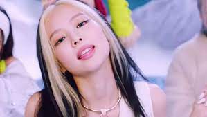Then tell me how you like that. Blackpink Jennie S New Hair In 2020 Is Already The Most Eye Catching Look In 2020 Kpopmap Kpop Kdrama And Trend Stories Coverage