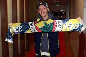 His creativity and vision led to many goals during his time in the arsenal shirt, arteta said. Mesut Ozil S Shirt Number At Fenerbahce And Unique Reason For Breaking Tradition Mirror Online