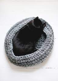 Crochet cat couches are so popular online right now! Diy Crochet Cat Bed The Merrythought