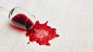 Mit diesen tipps sollen sich rotweinflecken aber leicht entfernen lassen. Rotweinflecken Entfernen Die Besten Tipps Und Tricks Chip