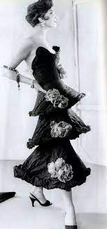 Marie Helene Arnaud Wearing A Chanel Dinner Dress 1954 Photo By Henry Clarke De Vintage Vogue Dinner Dress Dresses Vintage Vogue