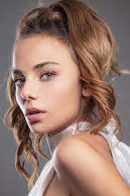 Bahar Sahin Turkish Actress Unluler Kizlar Sac Rehberleri