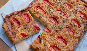 Poni 250 grammi di mollica di pane raffermo in una ciotola, unisci al pane mezzo litro di latte e lascia riposare il tutto per circa mezz'ora. Come Riutilizzare Il Pane Raffermo Senza Buttarlo