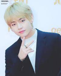 Top 10 Most Handsome K Pop Male Idols 2021 Handsome Kim Taehyung American Music Awards