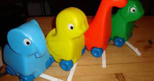 Vintage Little Tykes Pull Along Rolling Durable Plastic Animal Etsy Plastic Animals Little Tykes Duck Toy