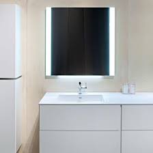 Durch die optional beidseitige verspiegelung der spiegelflächen, können sie sich auch im geschlossenen zustand wunderbar. Cosmic Led Lighting Spiegel 2 Seitliche Leuchtstreifen Untere Beleuchtung 2818205 Reuter