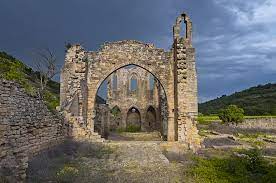 Părintele speră că lucrările vor fi terminate eu aş vrea să fie şi am o înţelegere să lucrăm chiar iarna asta pictura interioară, asta este posibil, mai departe dacă dumnezeu ne dă sănătate şi. Cele Mai Vechi Biserici Din Lume LÄcaÈuri De Cult Care Scriu Istoria Religiilor Life Ro