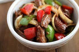 Daging sapi merupakan bahan pangan yang banyak disukai. Sapi Lada Hitam Ala Resto Dan Hotel Topkoky