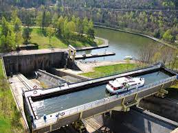 the saint louis arzviller inclined plane france os 980 x 735 r infrastructureporn france inclined plane canals