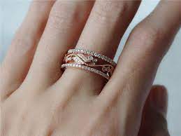 خاتم الخطوبة بالصور خواتم ودبل ومحابس للخطوبة فيس بوك ميكساتك Unique Rings Diamond Wedding Rings Wedding Rings Engagement