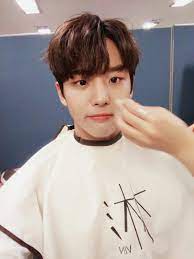 Dc Ioumuqaebpe7 Jpg 720 960 Pentagon Hongseok Pentagon Pentagon Members